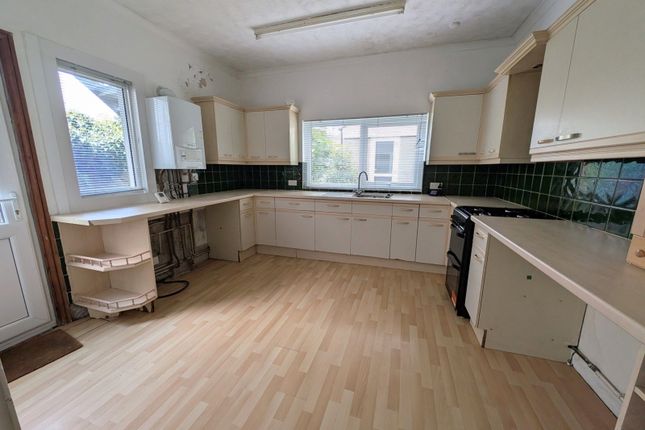64,GFF, Peverell Park Road, Plymouth photo 4