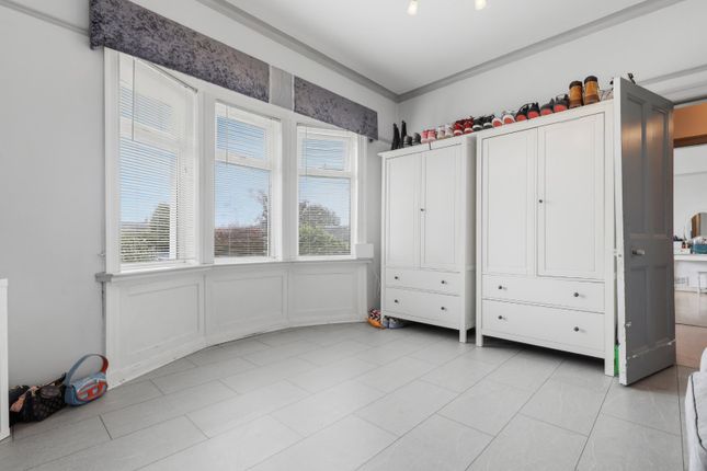 37, Avondale Drive, Renfrewshire photo 3