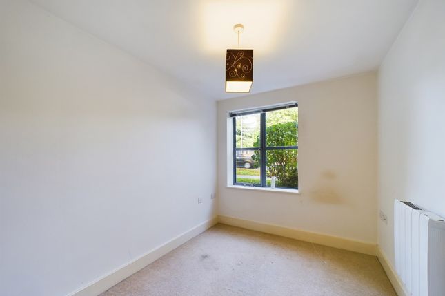 Flat for sale in Coopers Yard, Hitchin