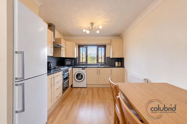 10, Pinfolds, Teviot Avenue, Aveley photo 2