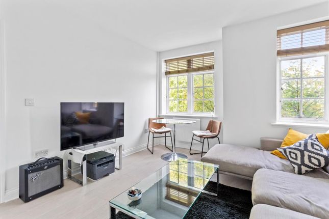 Flat for sale in Langford Court, St Johns Wood