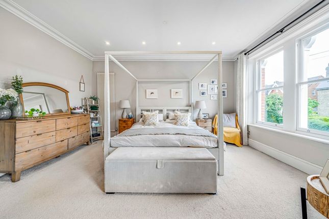 Kfh-67_Hopton_Road-1
