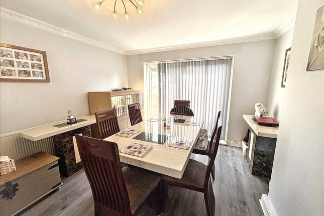 44, Central Avenue, Kirkby In Ashfield photo 4