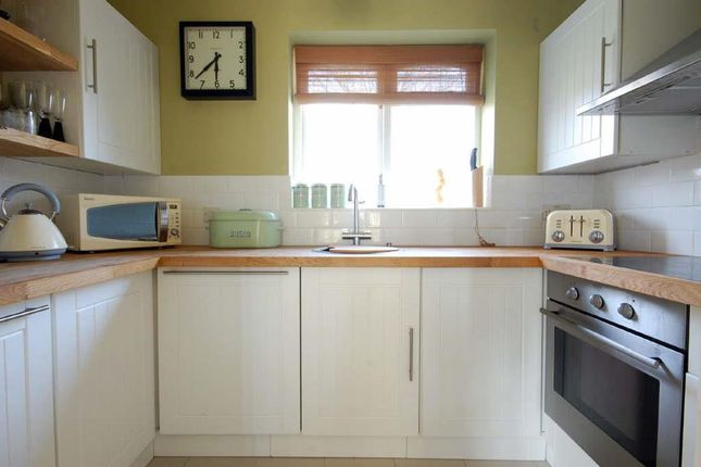 9 Portland House Mews Ashley Road, Epsom photo 4