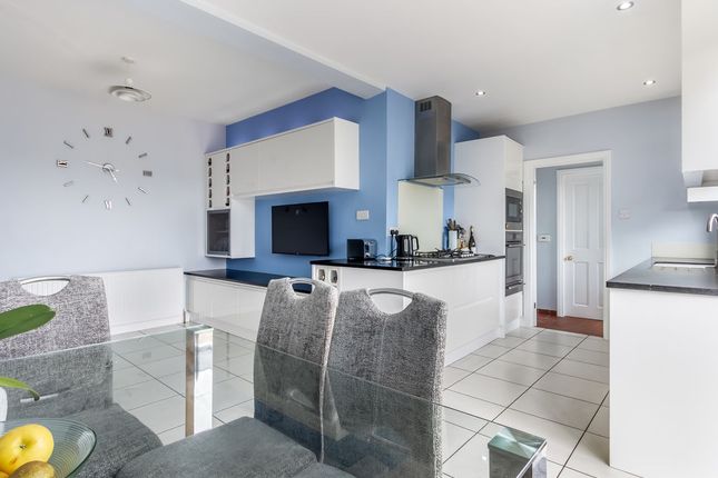 22, Hanyards Lane, Cuffley photo 4
