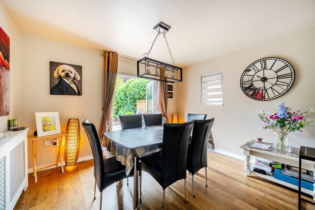 23, Forster Road, Guildford photo 4