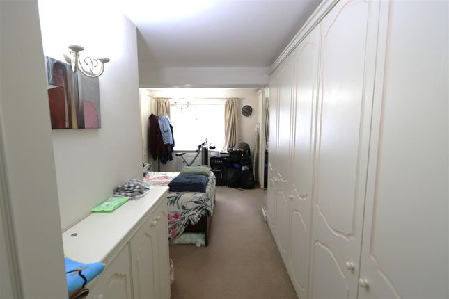 Flat for sale in Thetford Road, New Malden