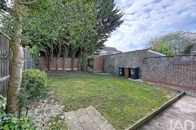 89, Thornbera Gardens, Bishop's Stortford photo 2