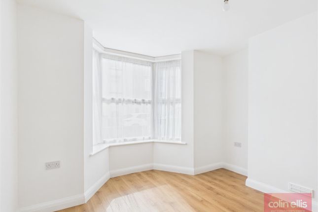 39, Cambridge Street, Scarborough photo 2