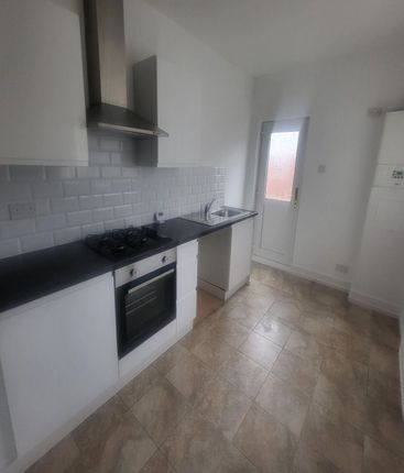 Thumbnail Flat to rent in Brinkburn Street, South Shields