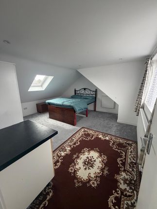 49a, Staines Road, ILFORD photo 2