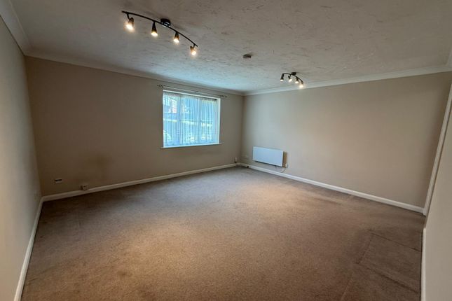 Columbus Gardens, Northwood photo 4