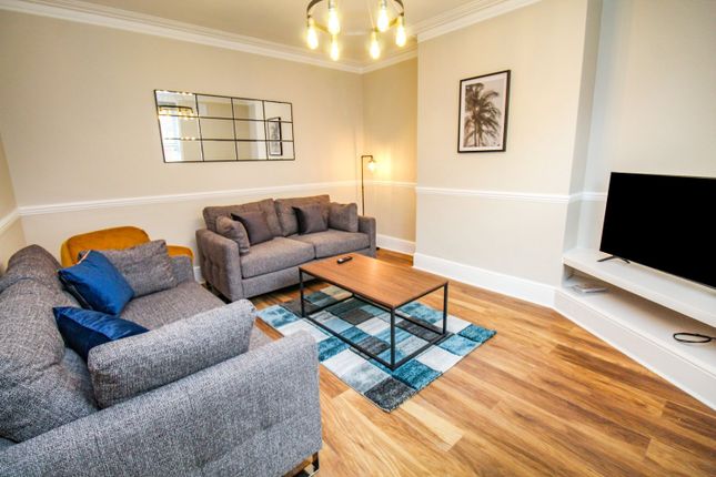 Spring Grove View, Leeds photo 4