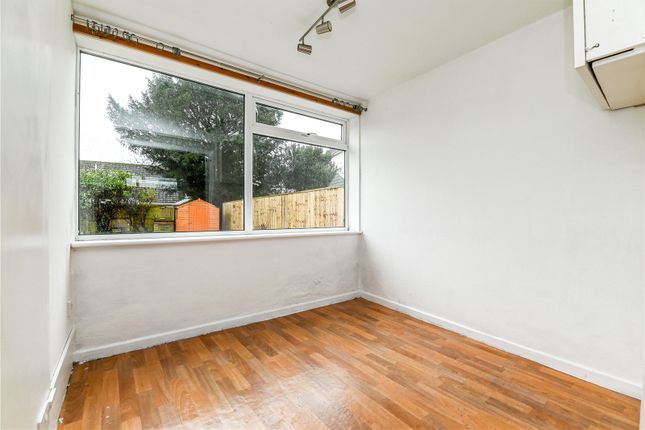 3, Milton Grove, Hampshire photo 4