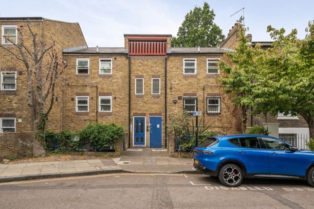 Flat 4, 5a,, Rotherfield Street, London photo 4
