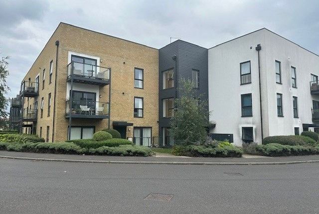 1-bed flat on Flat 9, Azalea Lodge, Romford, £260,000