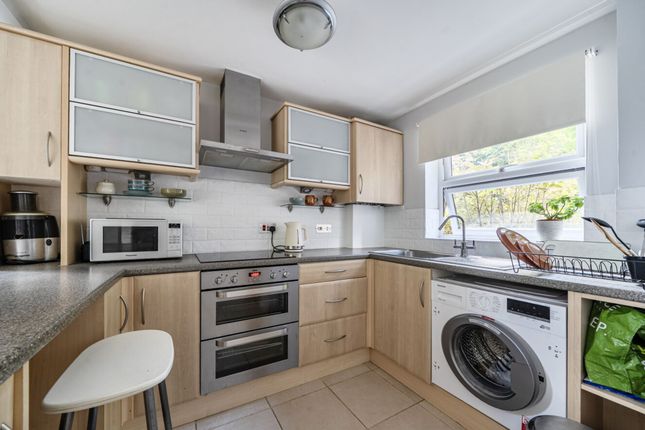 9 Headway Close, Richmond photo 4