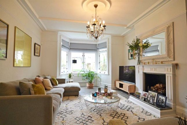 20, Gloucester Road, Teddington photo 3