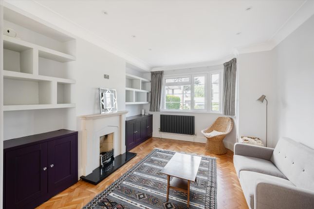 12, Howard Walk, London photo 4