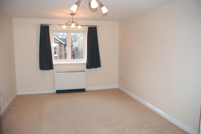 36, Princess Court, Haywards Heath photo 4