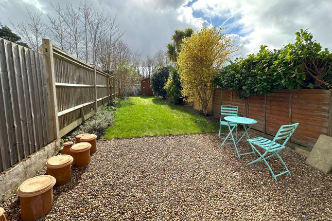 11, Portesbery Road, CAMBERLEY photo 3