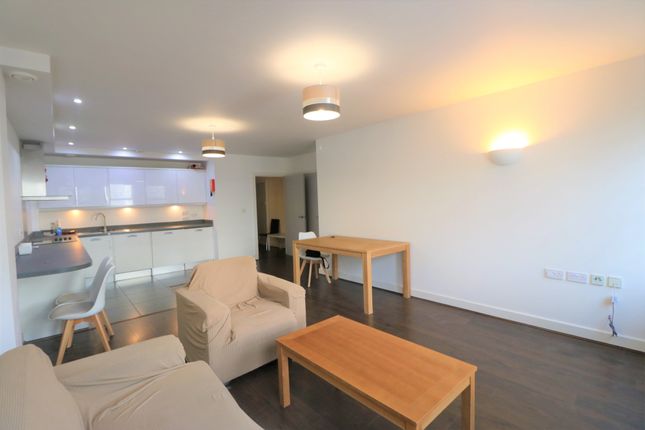 Flat 2 7,, Market Place, Romford photo 4