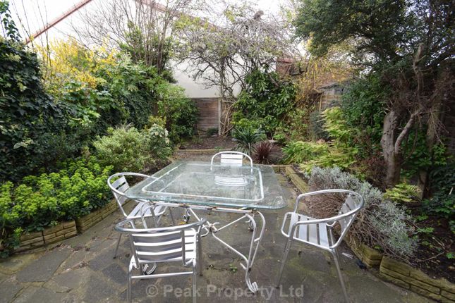 Room 2, Windermere Road, Southend On Sea photo 4