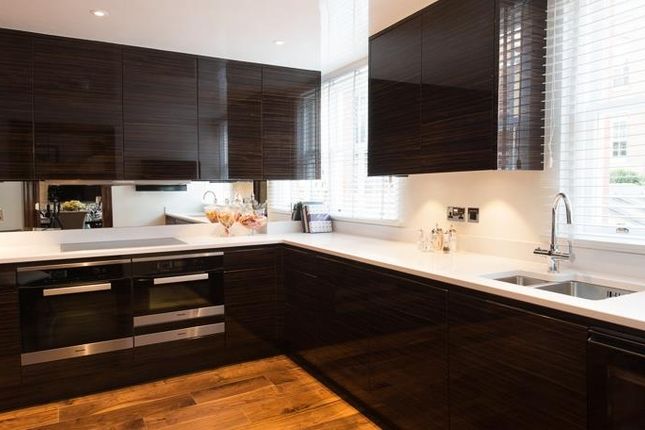 Apartment 3, 9, Grosvenor Hill, London photo 2
