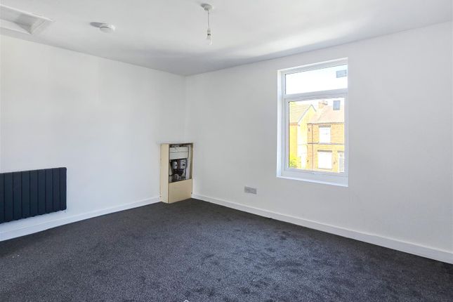 109, Wigan Road, Wigan photo 3