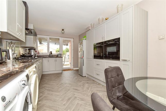 Kitchen /Breakfast Room