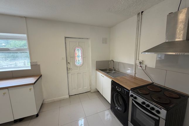 64, Swansea photo 4