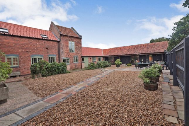 Thumbnail Barn conversion for sale in Old London Road, West Drayton, Retford