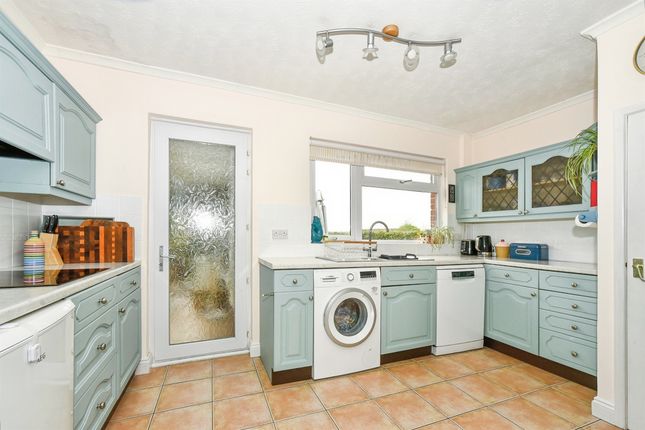 21, Seymour Road, Chippenham photo 4