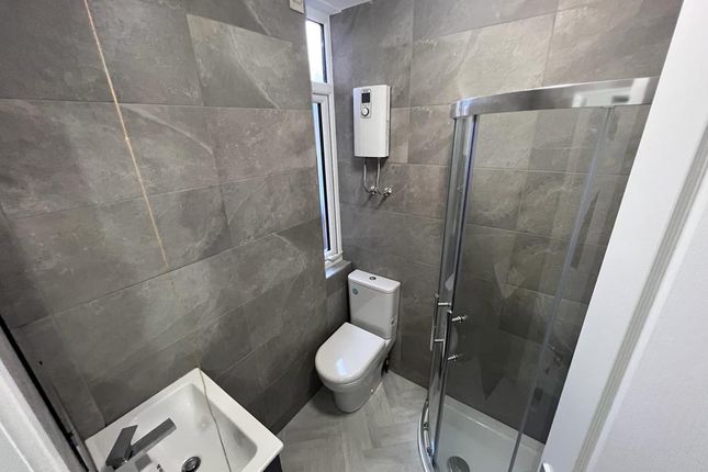 149, Watlands View, Newcastle-Under-Lyme photo 5