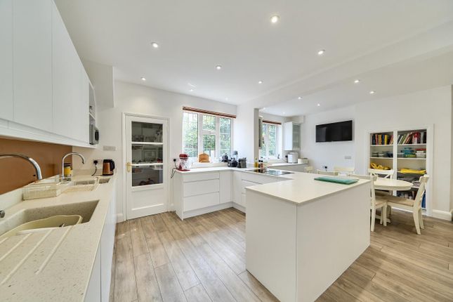 34, Uxbridge Road, Stanmore photo 3