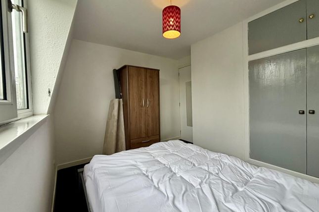 Top Flat Right, 13 South Mount Street, Aberdeen, AB25 2TN, Aberdeen photo 3