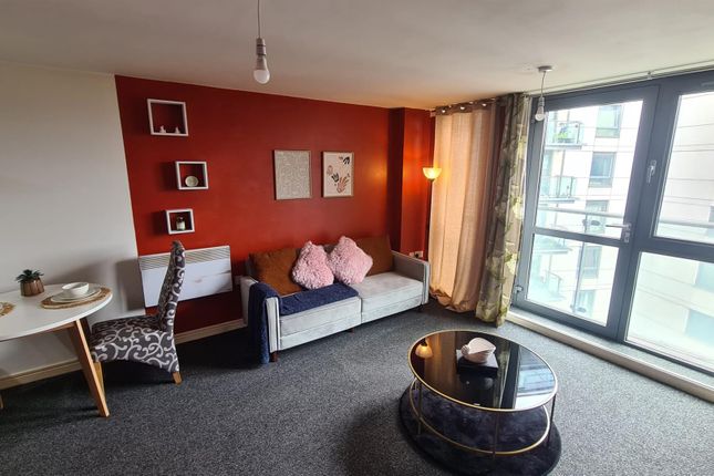 Apt 200, Centenary Plaza, 18 Holliday Street, Birmingham photo 3