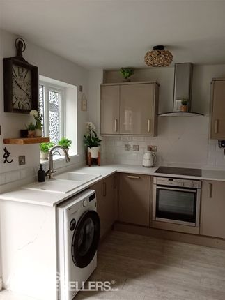 1, Langdale Close, Derbyshire photo 3