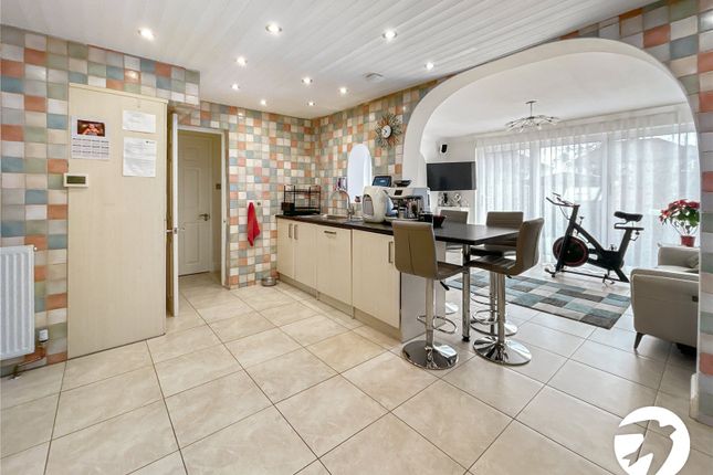 40, Sycamore Avenue, Sidcup photo 2