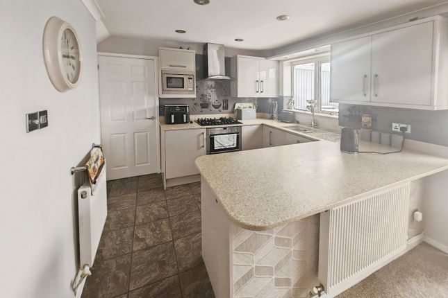 33, Sedgemere Avenue, Crewe photo 4
