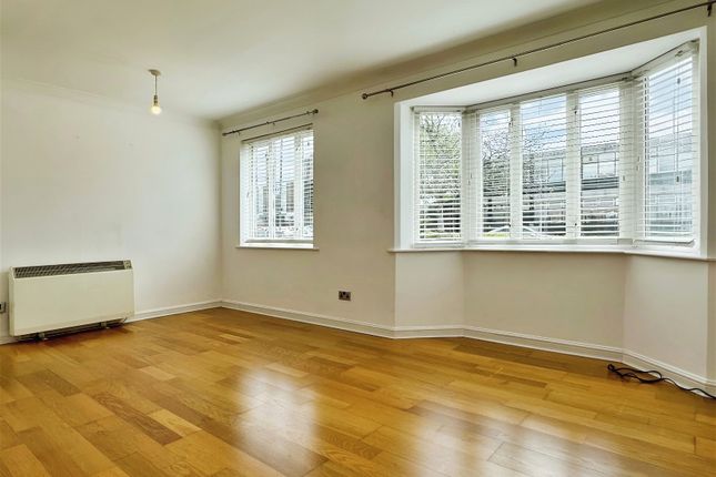Thumbnail Flat for sale in Byron Drive, Northumberland Heath