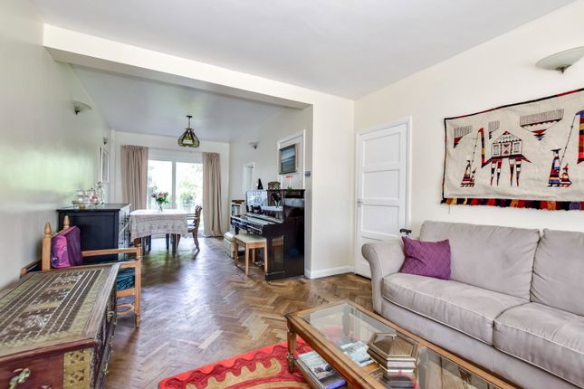 32, Silverston Way, Stanmore photo 4