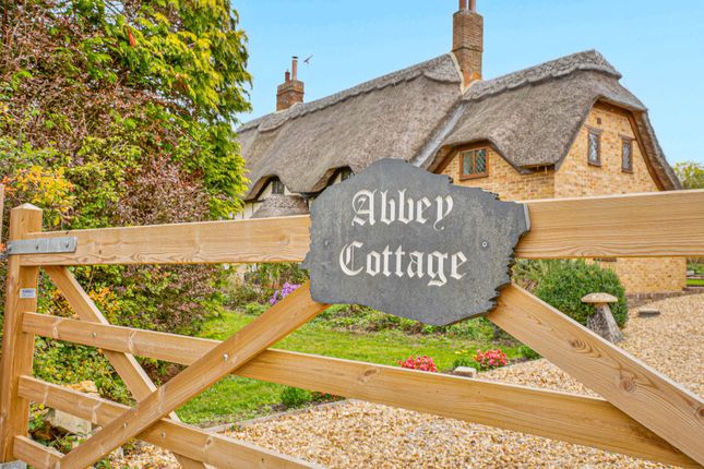 Abbey Cottage, Milton Keynes photo 4