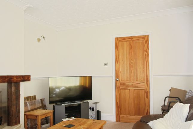 78, Foxroyd Lane, Dewsbury photo 3