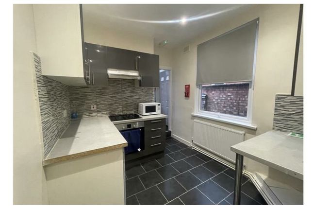 339 East Park Road, Leicester photo 2