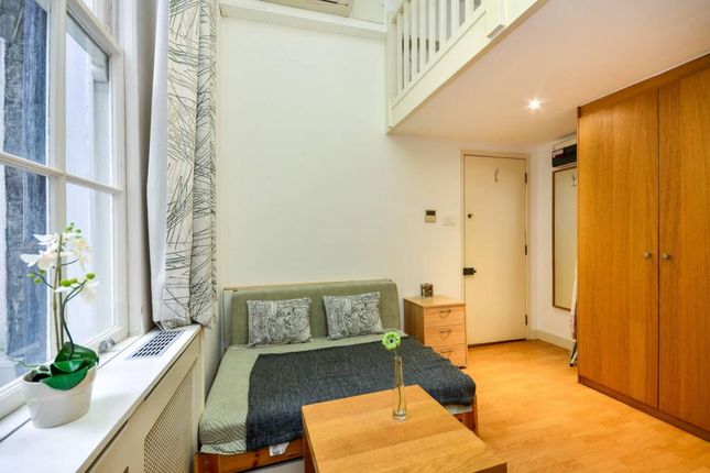 Flat 5, 39 Gloucester Street, London photo 2