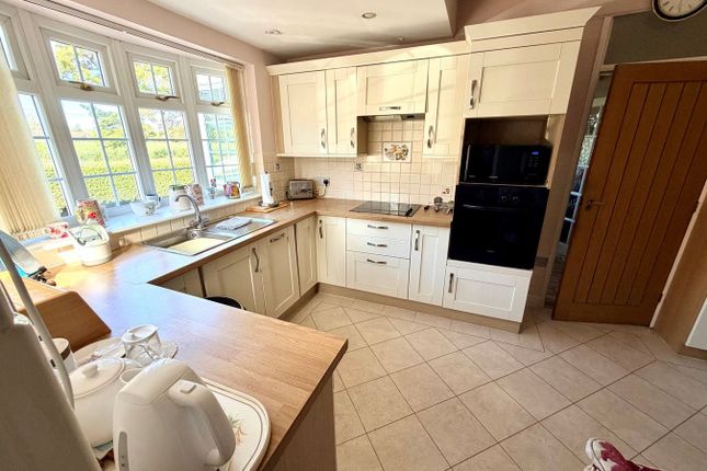 21, High Hill, Wolverhampton photo 4