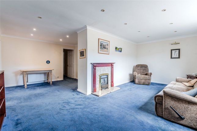 48, Barfield Crescent, West Yorkshire photo 4