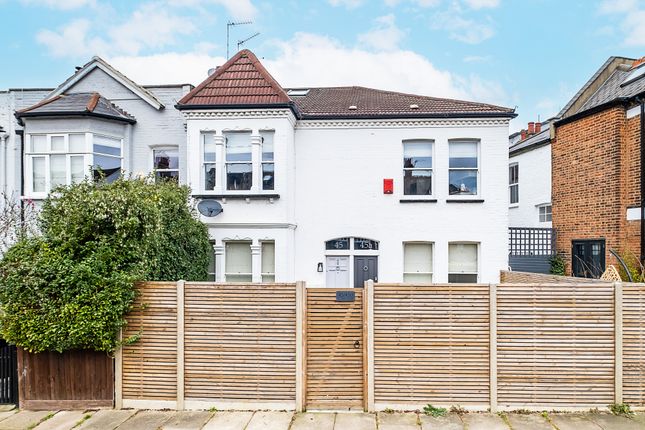 Maisonette for sale in Criffel Avenue, London