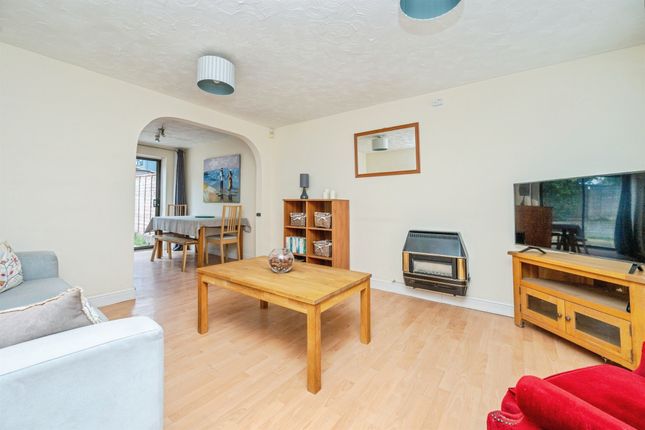 69, Beauchamp Avenue, Kidderminster photo 4